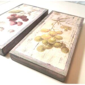 Painted Lightwood Stawberries Grapes Older Vintage Kitchen Display Pieces